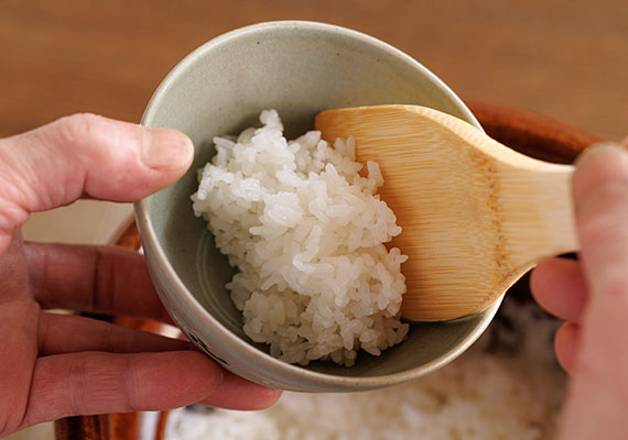 ご飯つぐシーン